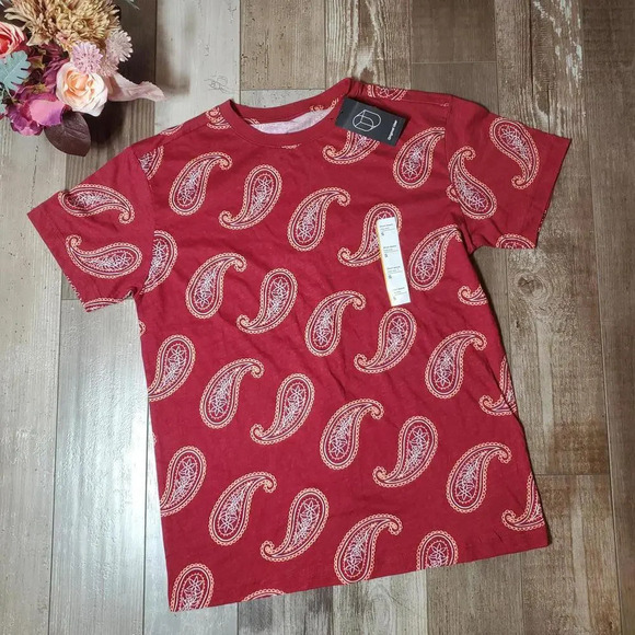 NWT Original Use Men's Cotton Paisley Pattern T-Shirt Size Small - Picture 1 of 13